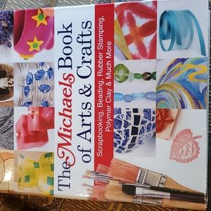 MICHAELS BOOK OF ARTS & CRAFTS
